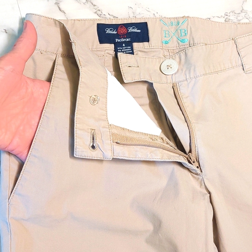 Brooks Brothers Tan ProSport Golf Capris, Size 4 - Picture 4 of 6